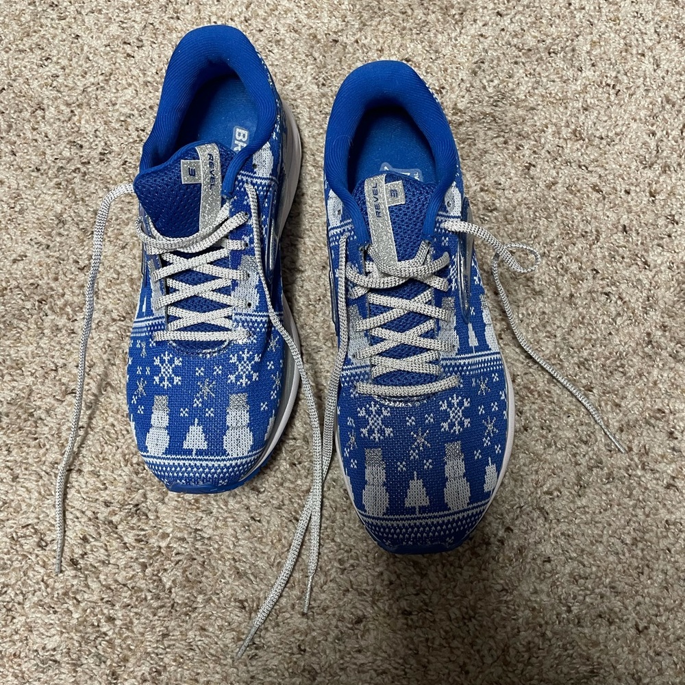 Brooks Revel Snowman 9.5